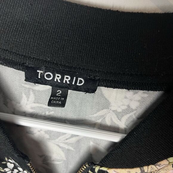 TORRID Women's Size 2 Black Pink Floral Patterned Zip-Up Rayon Jacket - Picture 3 of 7